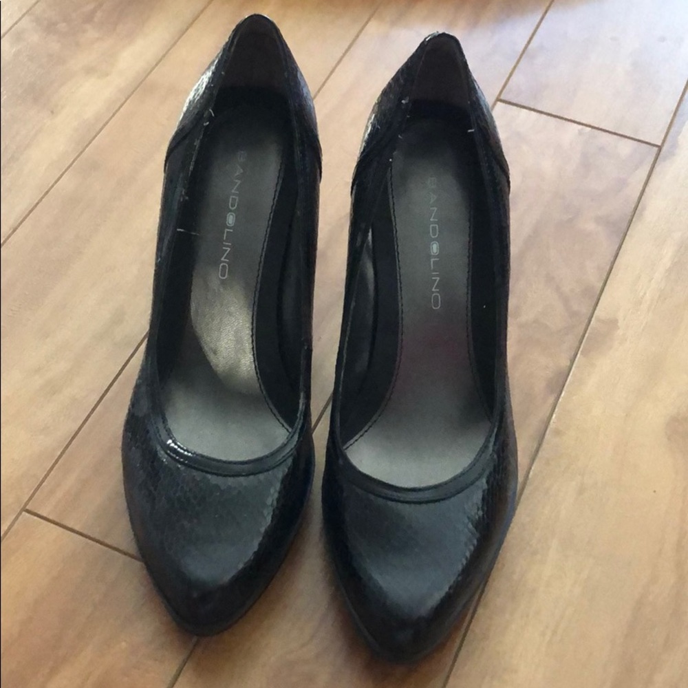 Like New, Bandolino Heels